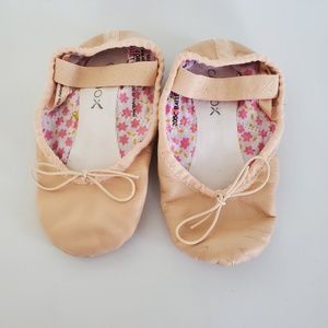 Capezio Girl Ballet Shoes